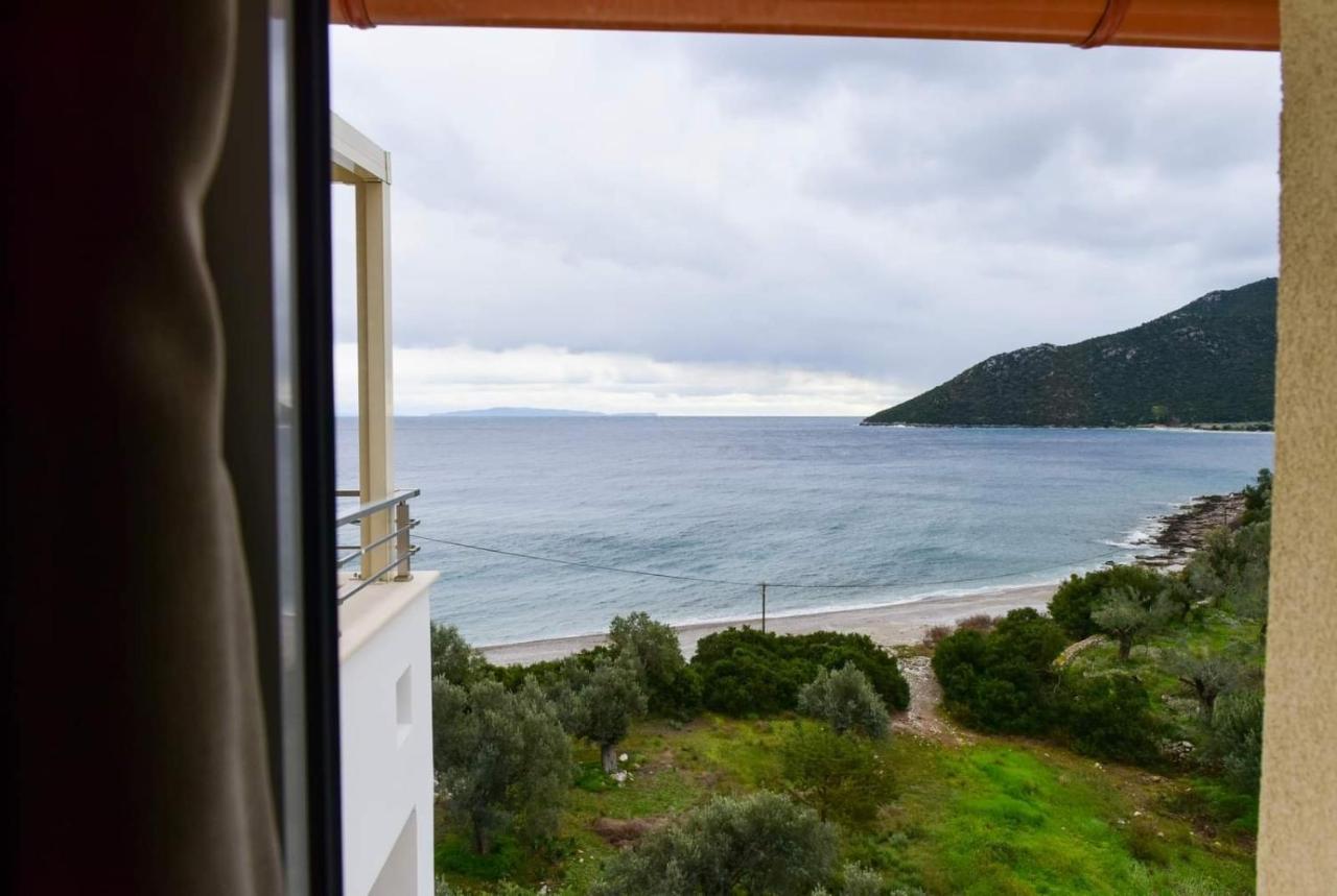 Nikole'S Villas Luxury 180M2 Tirós Eksteriør billede