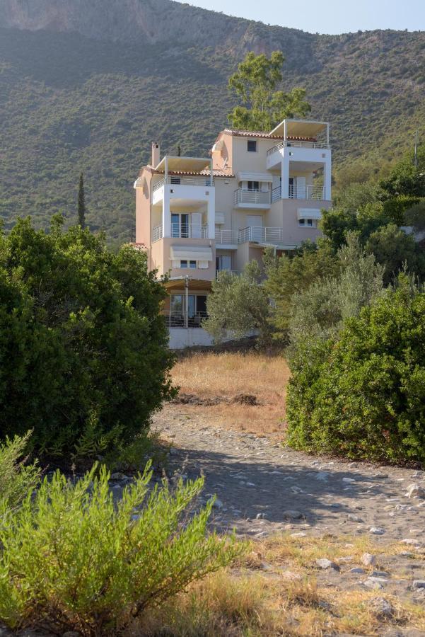 Nikole'S Villas Luxury 180M2 Tirós Eksteriør billede