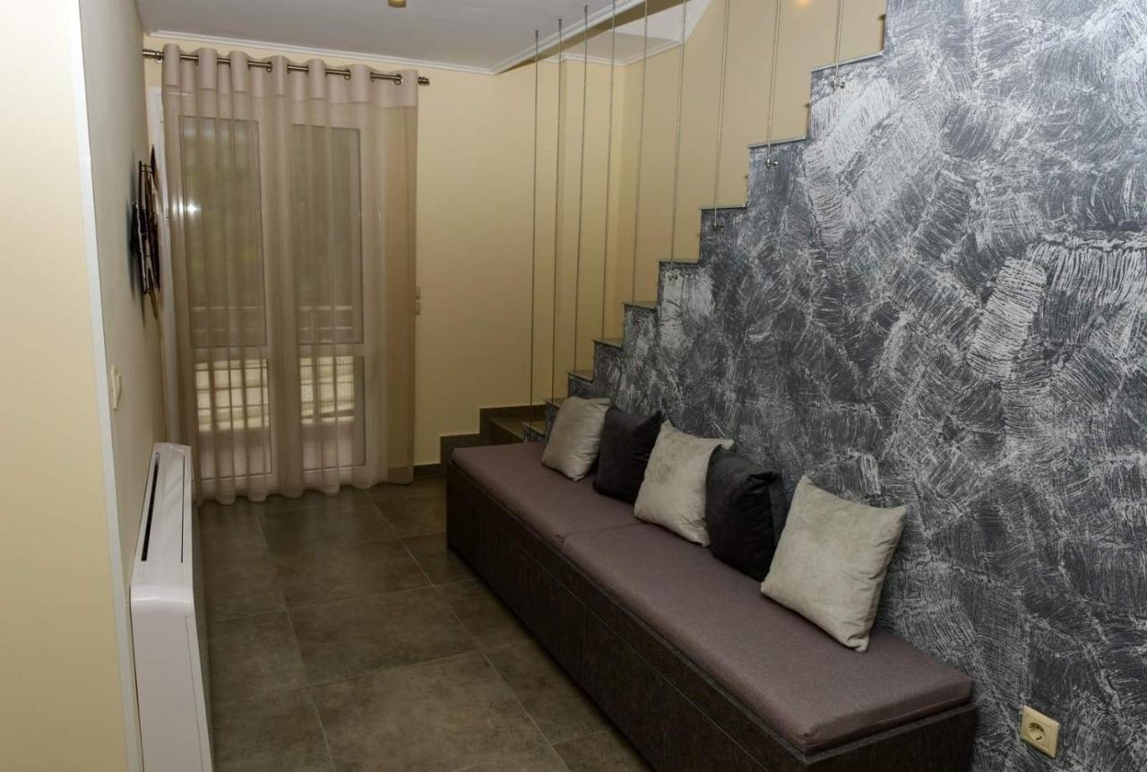 Nikole'S Villas Luxury 180M2 Tirós Eksteriør billede