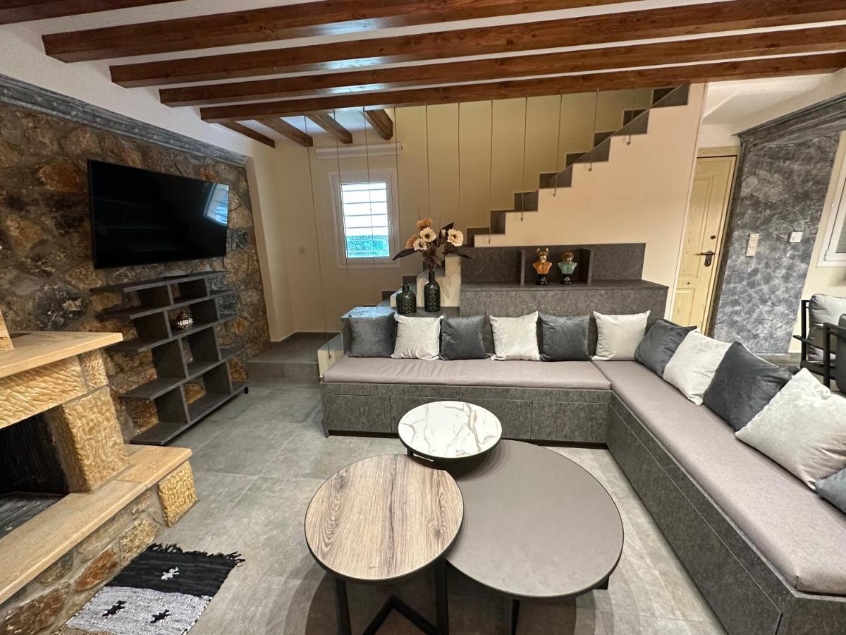 Nikole'S Villas Luxury 180M2 Tirós Eksteriør billede