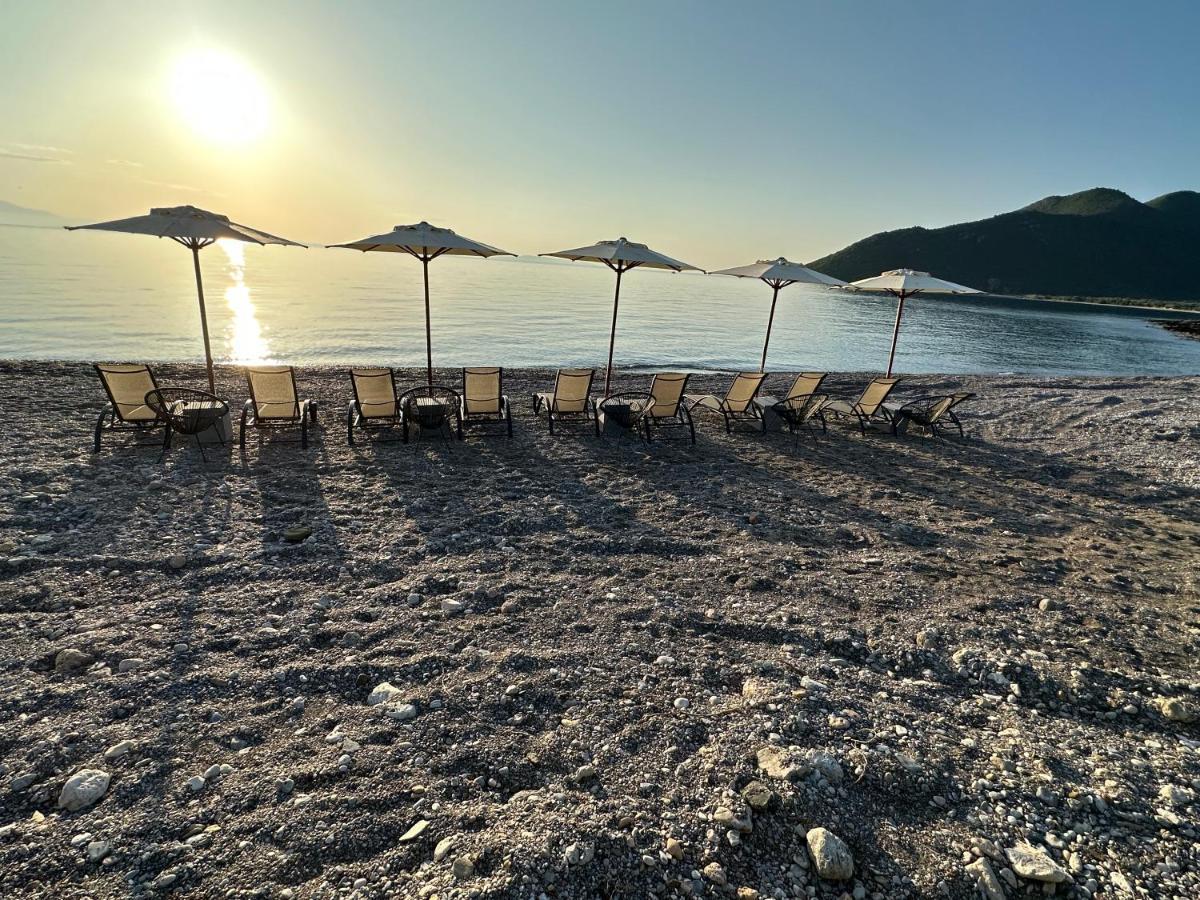 Nikole'S Villas Luxury 180M2 Tirós Eksteriør billede