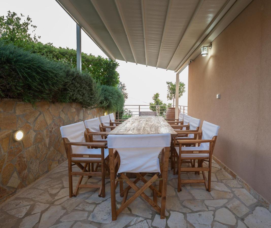 Nikole'S Villas Luxury 180M2 Tirós Eksteriør billede